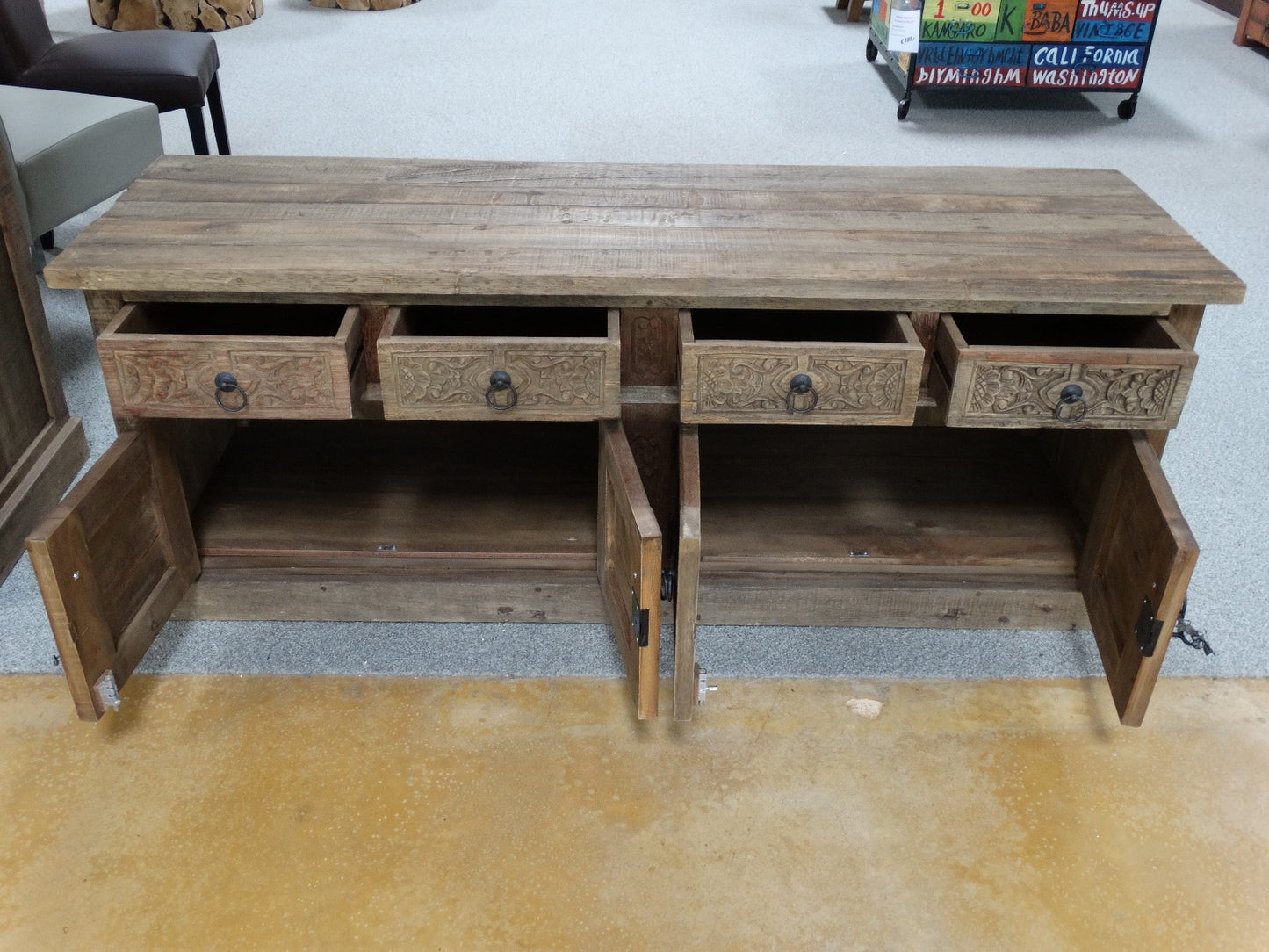 Lowboard aus Teakholz