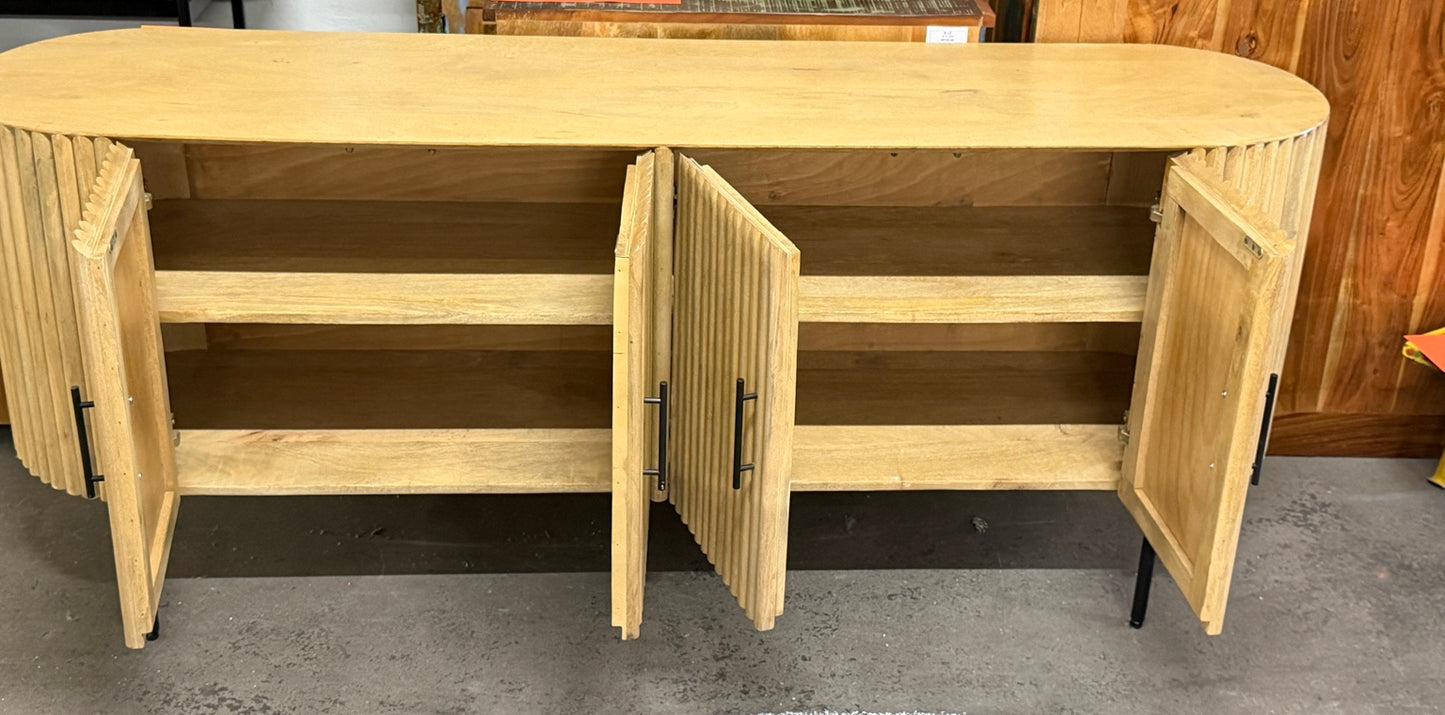 Sit Möbel Sideboard aus massivem Mangoholz – moderner Lamellen-Look