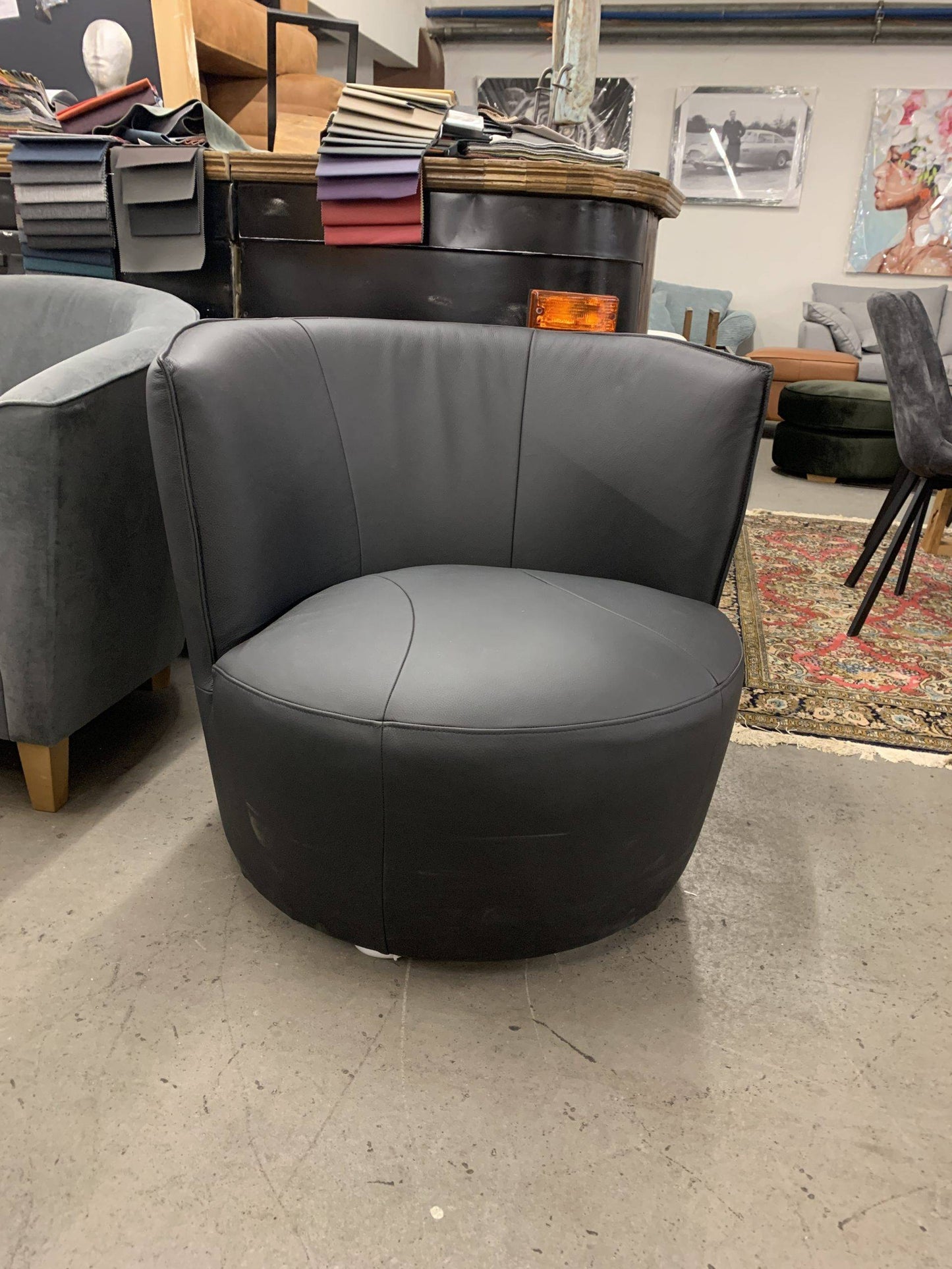 Drehsessel Lumber, 360° drehbar in toller Lederqualität, Drehteller aus Metall