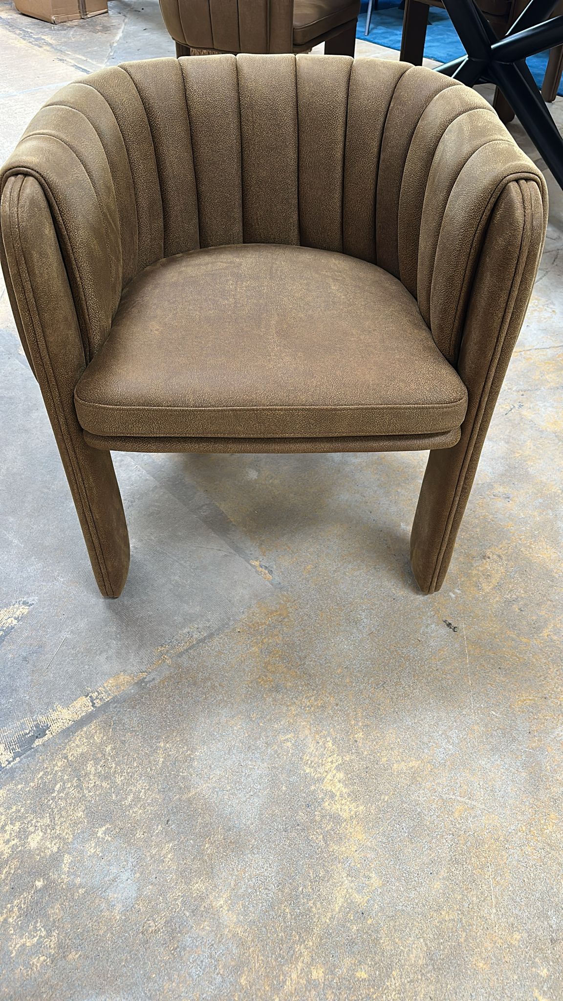 Luxiriöser Sessel - SEHR PFLEGELEICHT!!! NUR WENIGE VORHANDEN!!