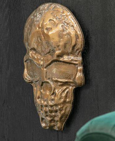 Kommode Totenkopf