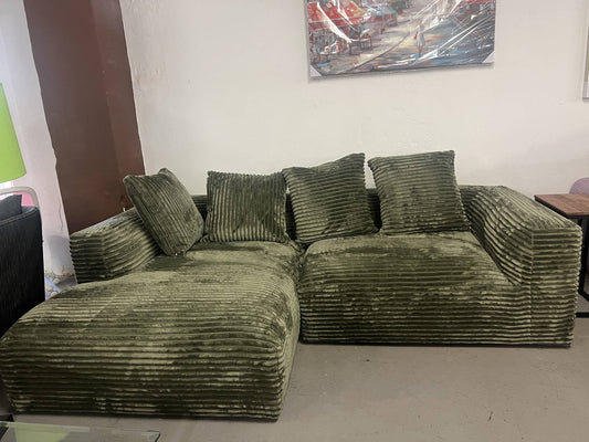 Tolles Cord Ecksofa - Ottomane LINKS   ( FARBE: GRÜN )