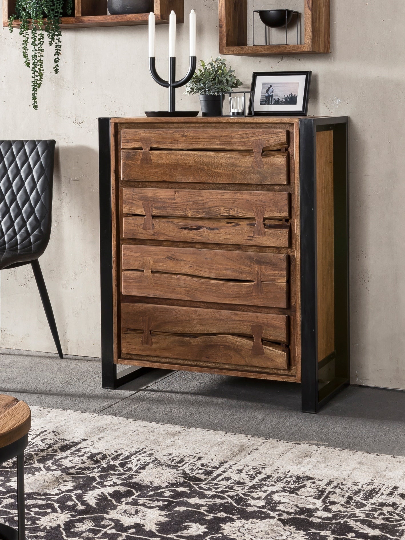 Kommode NATURAL EDGE Akazie mit Metall