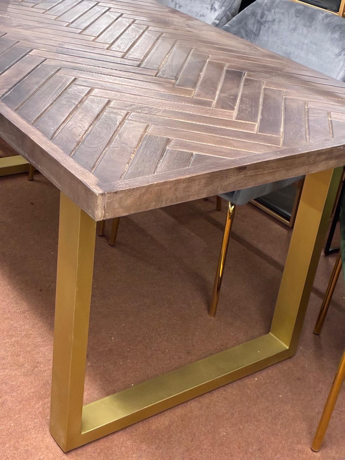 Einzelstück, Esstisch, Massiv,Fischgräten