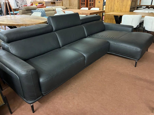Sehr hochwertiges Ledersofa - verstellbare Kopfstützen