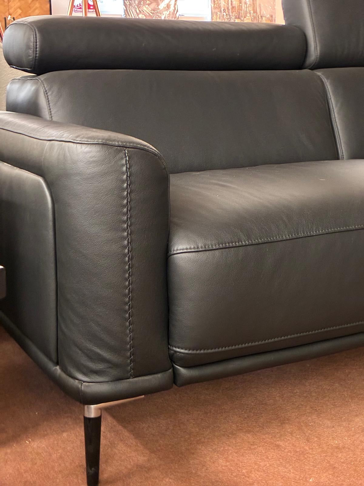 Sehr hochwertiges Ledersofa - verstellbare Kopfstützen