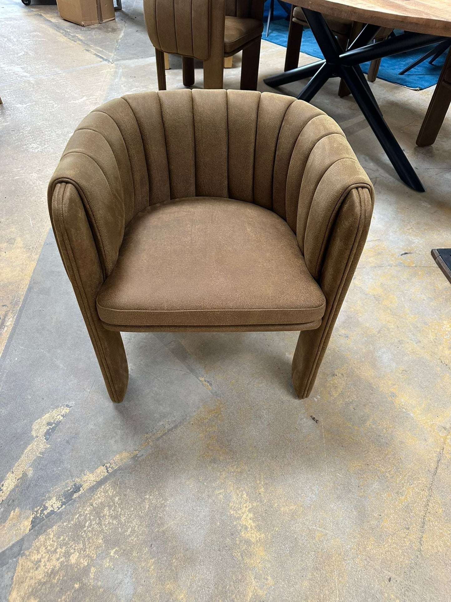 Luxiriöser Sessel - SEHR PFLEGELEICHT!!! NUR WENIGE VORHANDEN!!