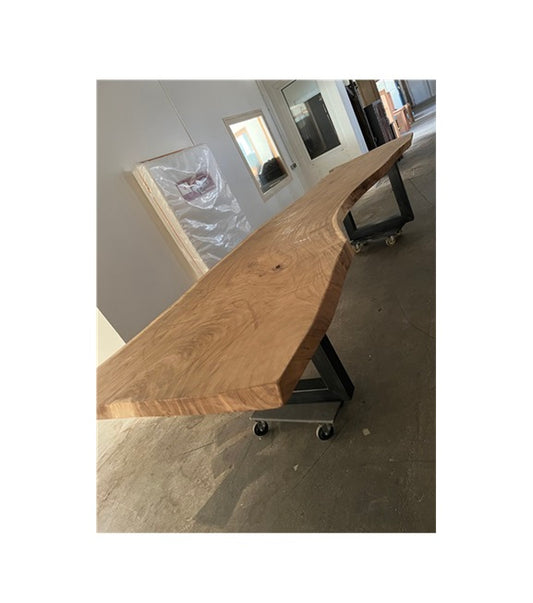 Exclusiver Designtisch aus Baumstamm Suar - echtes Kunsterwerk