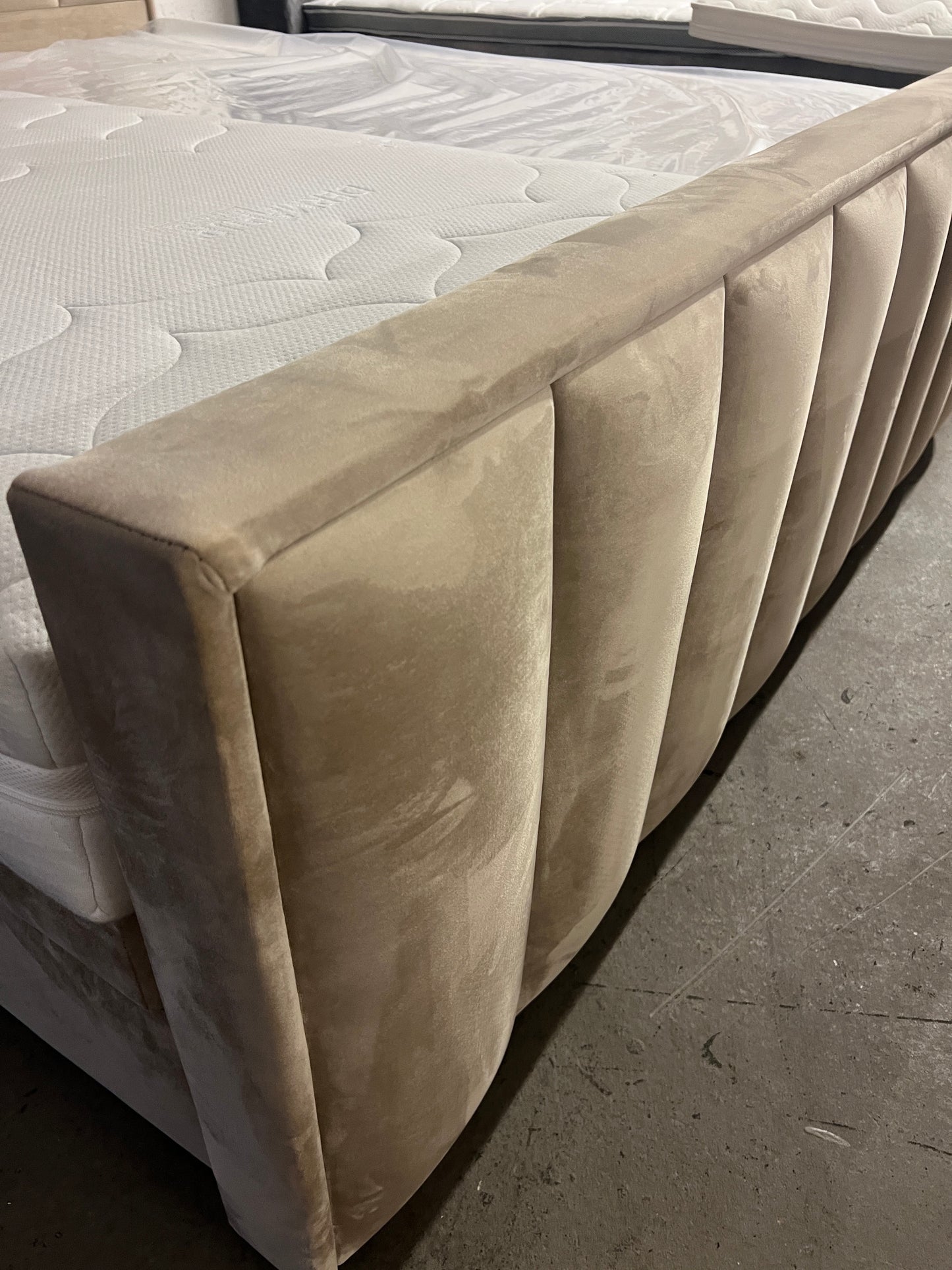 Boxspringbett, Modern mit Stauraum , 180 x 200 cm EIGENE PRODUKTION!!!
