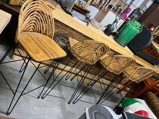 Barhocker mit Holzgeflecht - 4x verfügbar